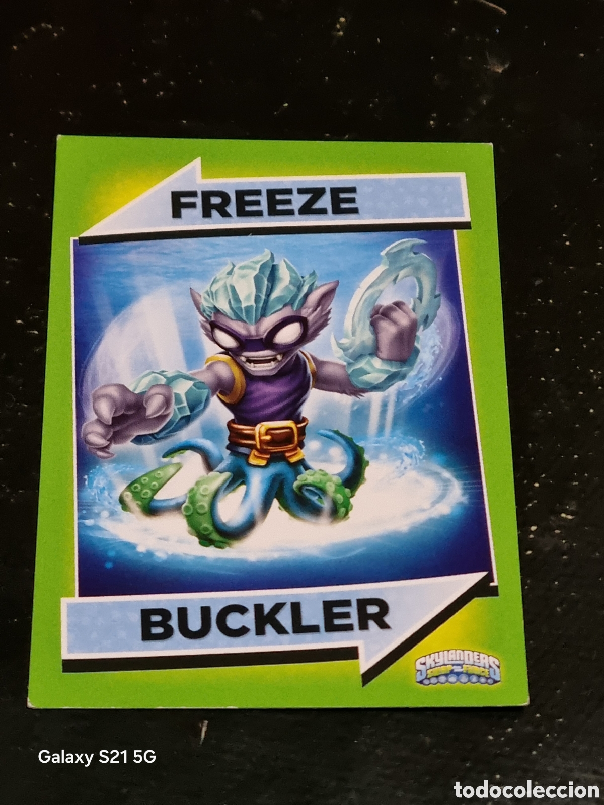 Trading Cards: 46 - FREEZE BUCKLER , CARTA SKYLANDERS SWAP FORCE TOPPS 2013
