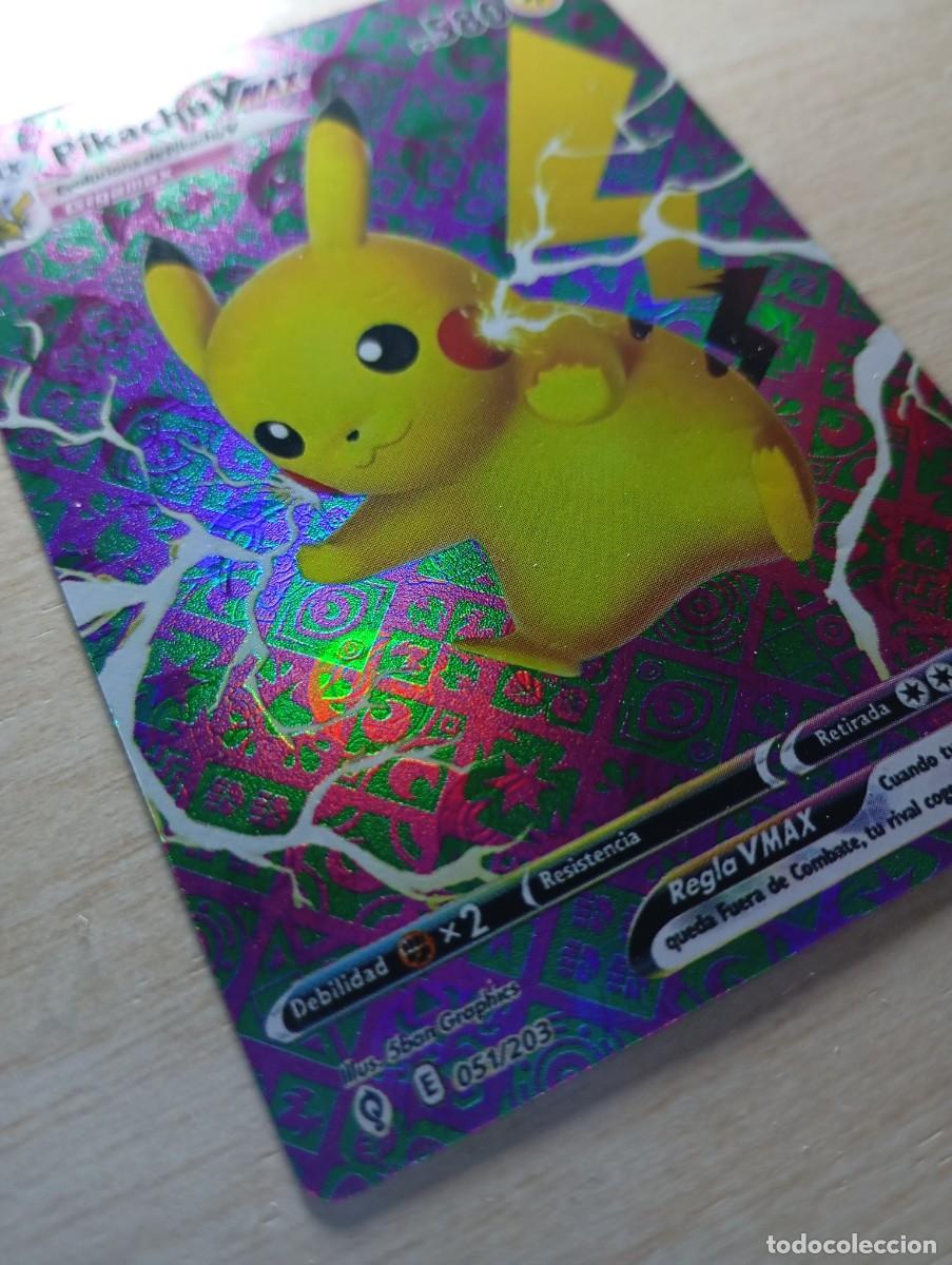 Trading cards: Carta Pok&eacute;mon Pikachu VMAX No 0ficial - Foto 2