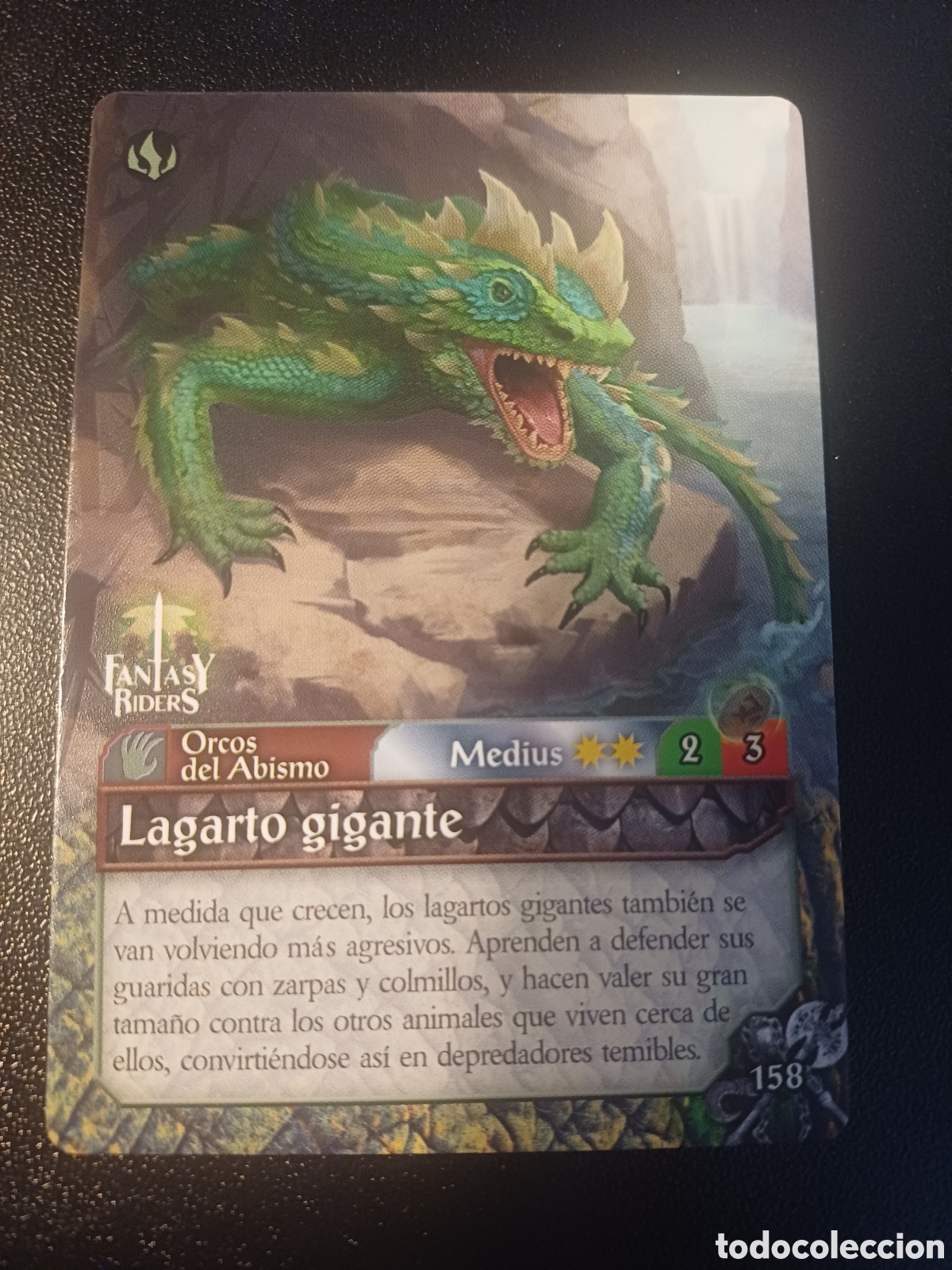 Cartas Colecion&aacute;veis: #158 LAGARTO GIGANTE MEDIUS PANINI FANTASY RIDERS LA INVASION DE LOS GIGANTES 2019