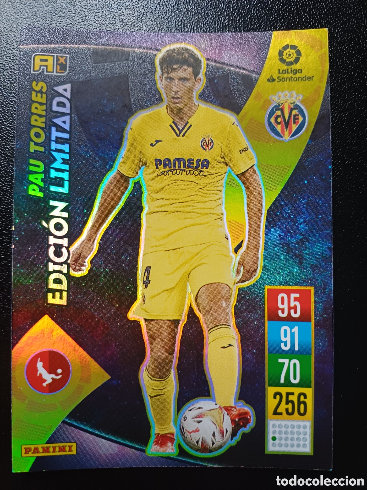 Figurine Collezionabili: PAU TORRES VILLAREAL CF EDICION LIMITADA PANINI ADRENALYN XL 2021-22
