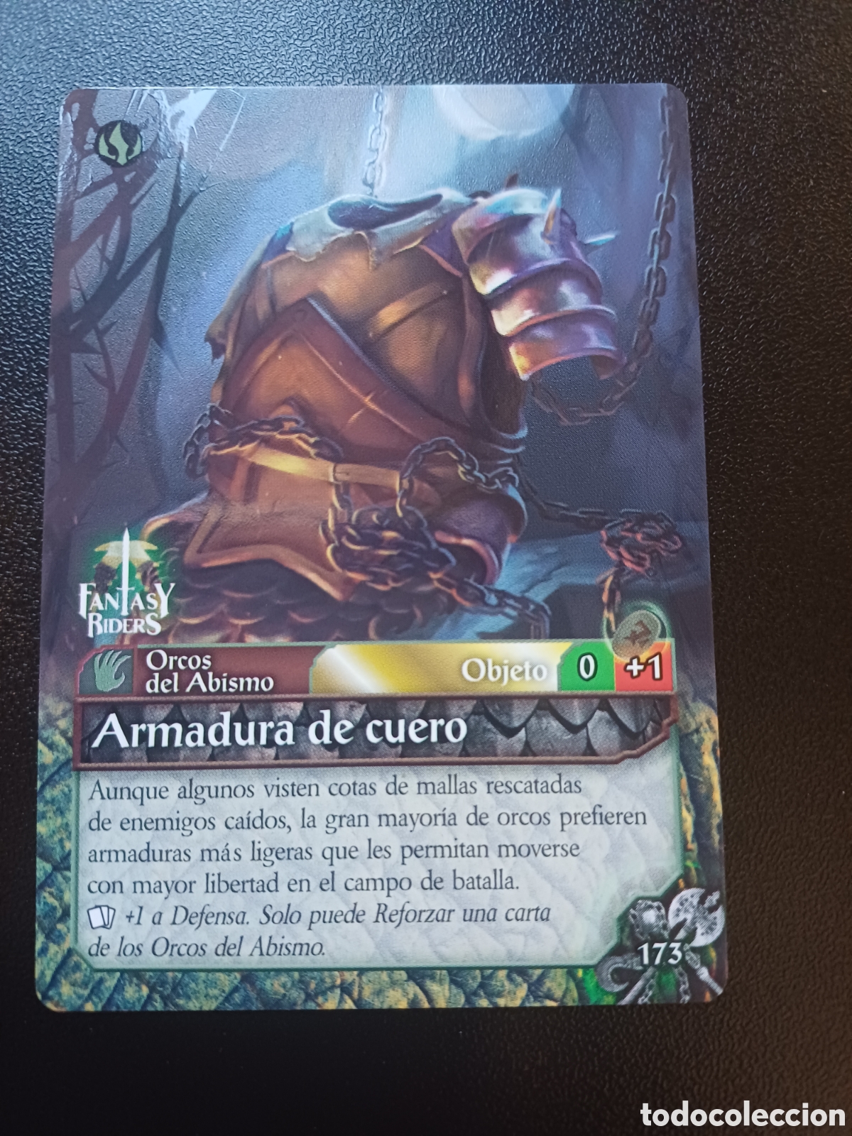 Trading Cards: #173 ARMADURA DE CUERO PANINI FANTASY RIDERS LA INVASION DE LOS GIGANTES 2019