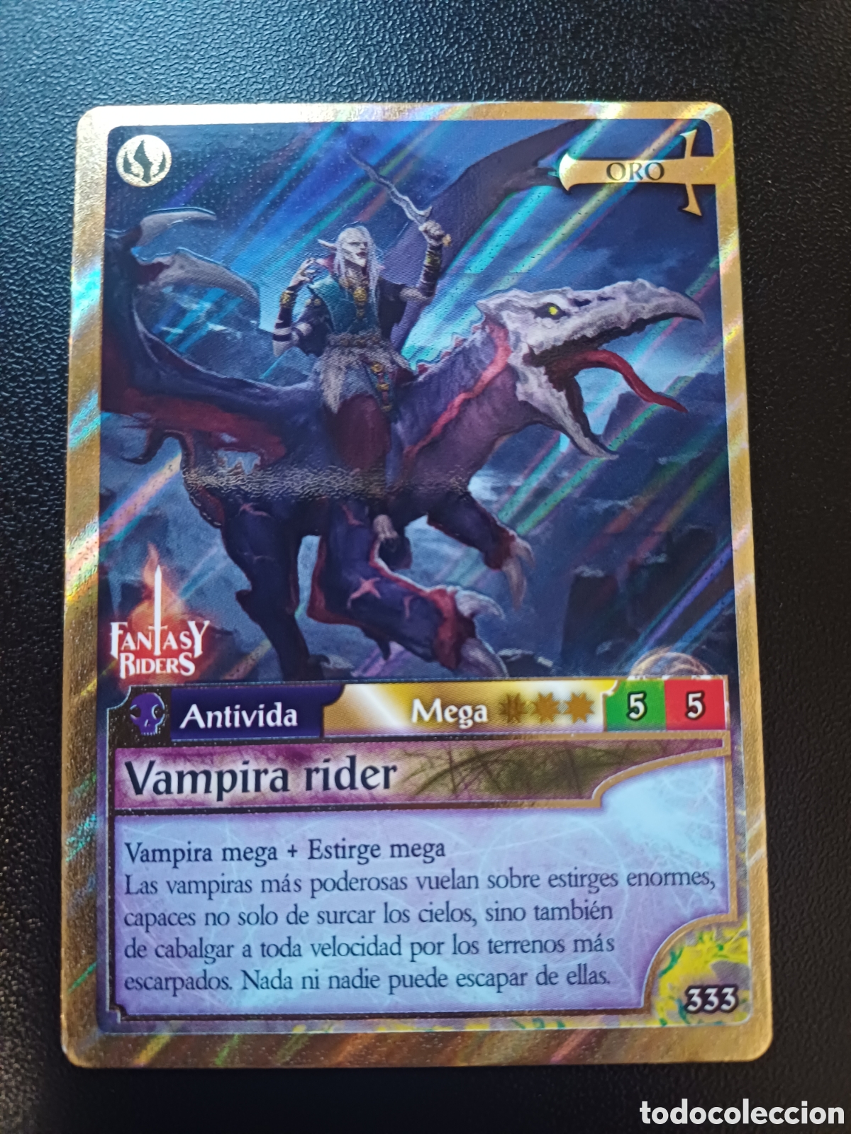 Cartas Colecion&aacute;veis: #333 VAMPIRA RIDER MEGA ORO PANINI FANTASY RIDERS LA INVASION DE LOS GIGANTES 2019