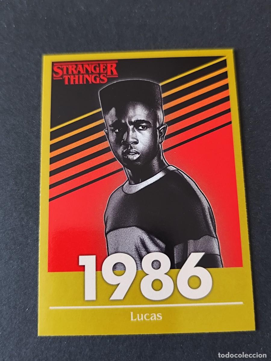 Trading Cards: CARD 127 AMIGOS PARA SIEMPRE PARALELA PARALLEL GOLD STRANGER THINGS THIS IS OUR STORY 2026 PANINI