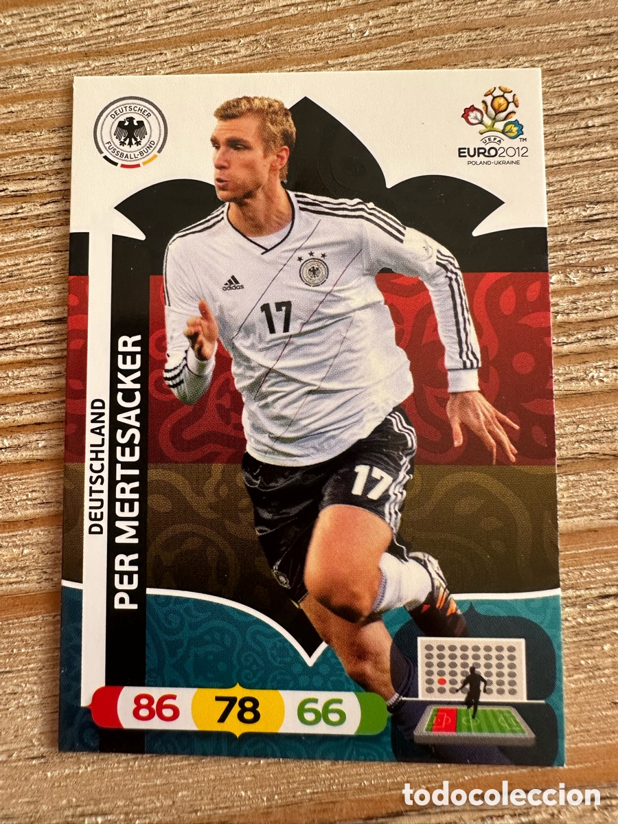 Trading Cards: PER MERTESACKER ALEMANIA 29 ADRENALYN XL EURO 2012 POLONIA UCRANIA PANINI