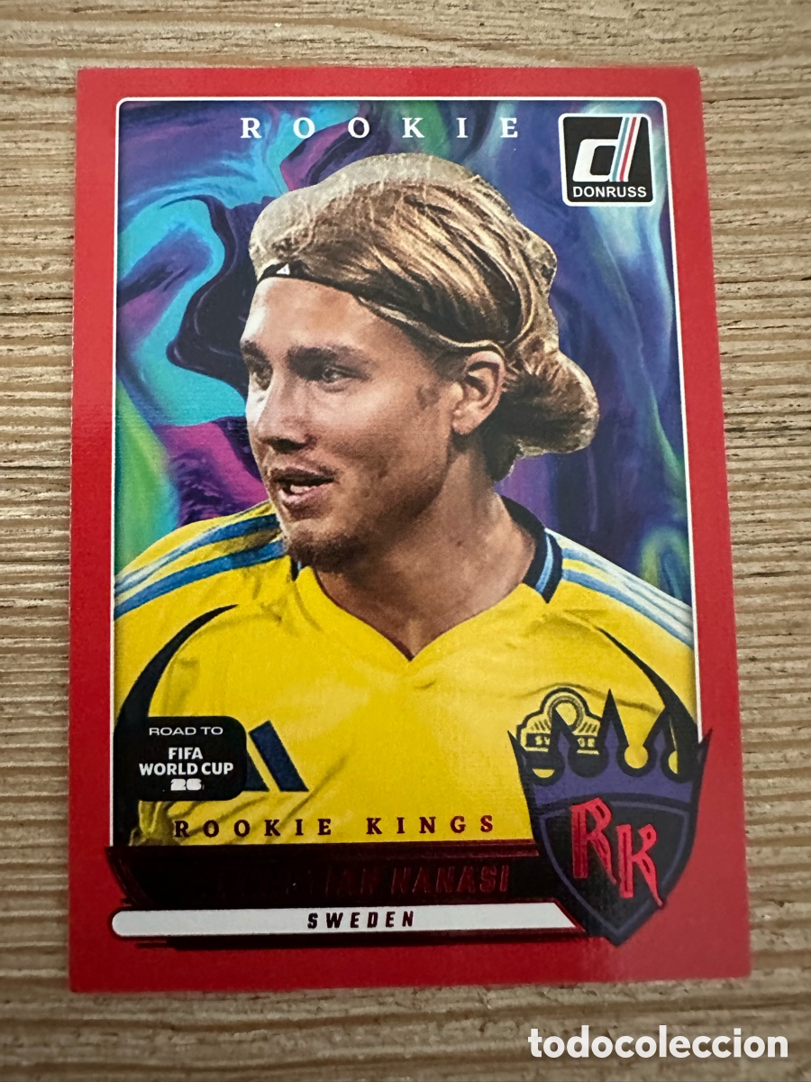 Trading Cards: SEBASTIAN NANASI SUECIA ROOKIE KINGS 9 RED PARALELL DONRUSS ROAD TO FIFA WORLD CUP 26 PANINI