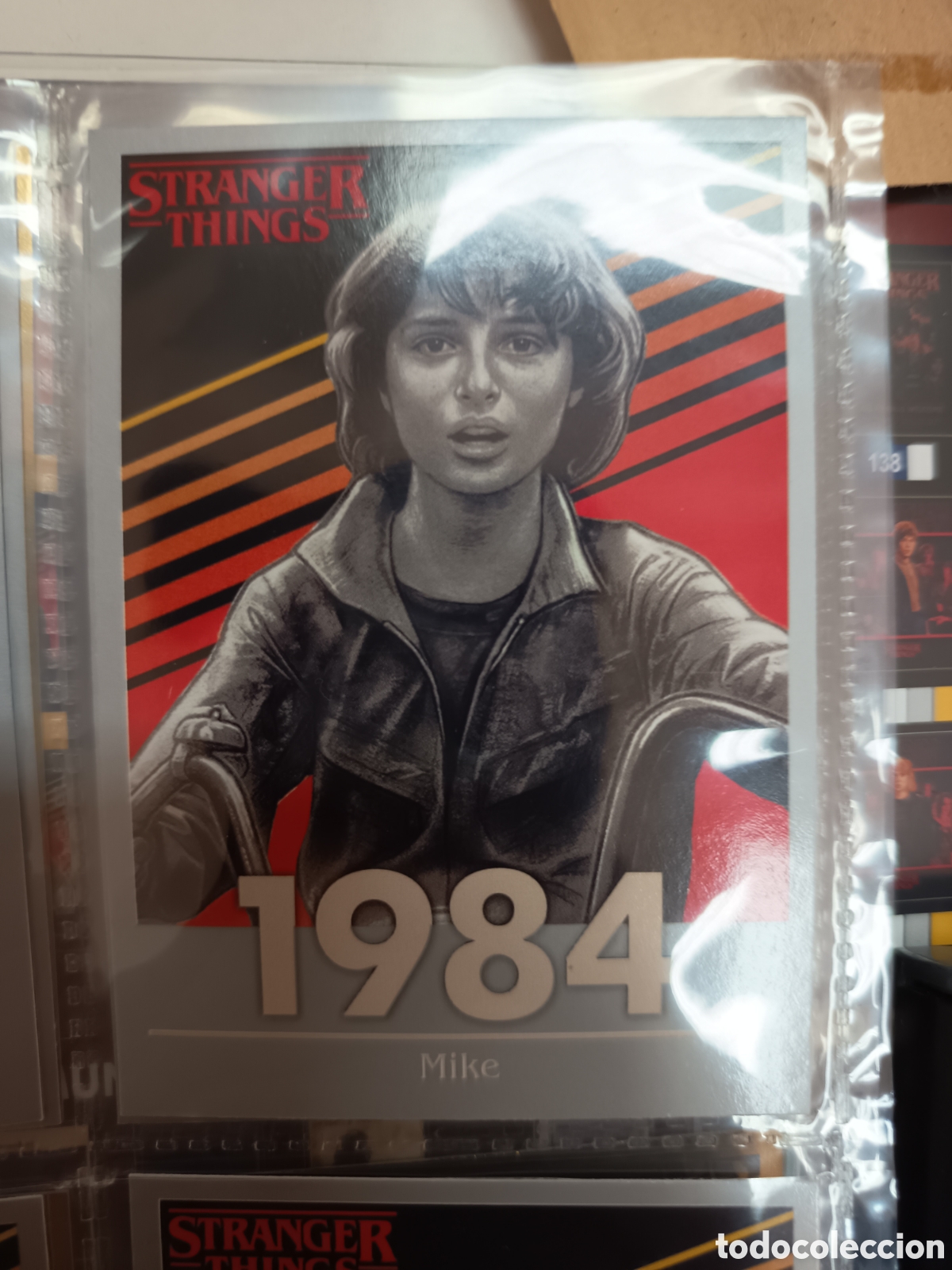 Trading Cards: STRANGER THINGS THIS IS OUR STORY SILVER PLATA 115