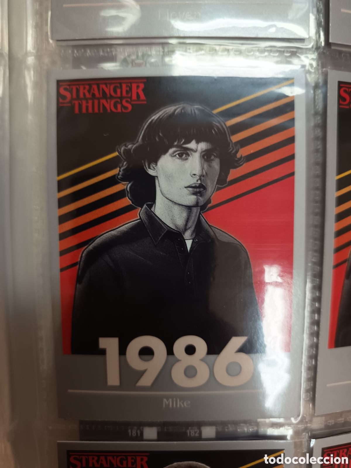 Trading Cards: STRANGER THINGS THIS IS OUR STORY SILVER PLATA 117