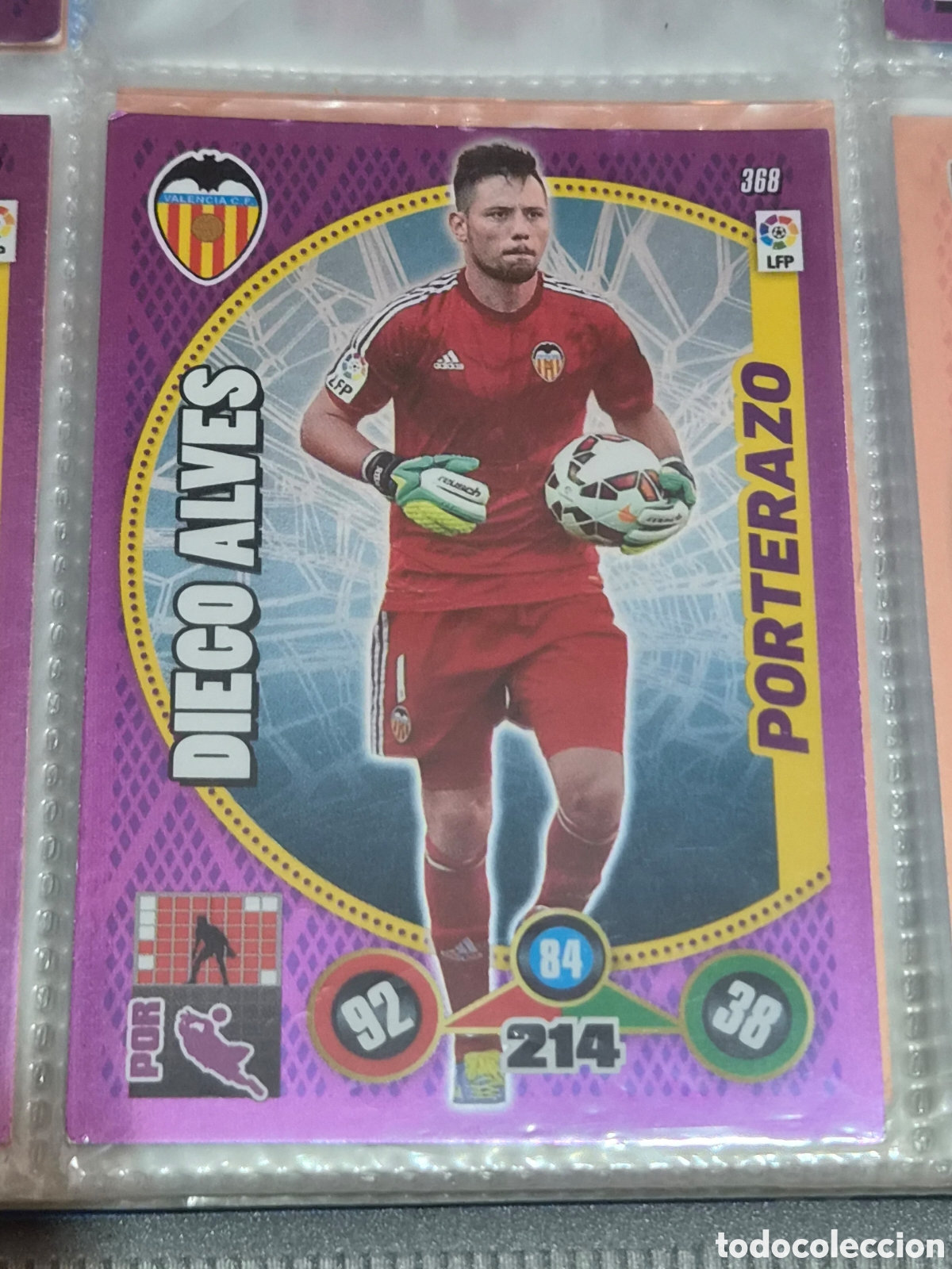 Trading Cards: 368 - DIEGO ALVES, VALENCIA PORTERAZO ADRENALYN 2014-2015