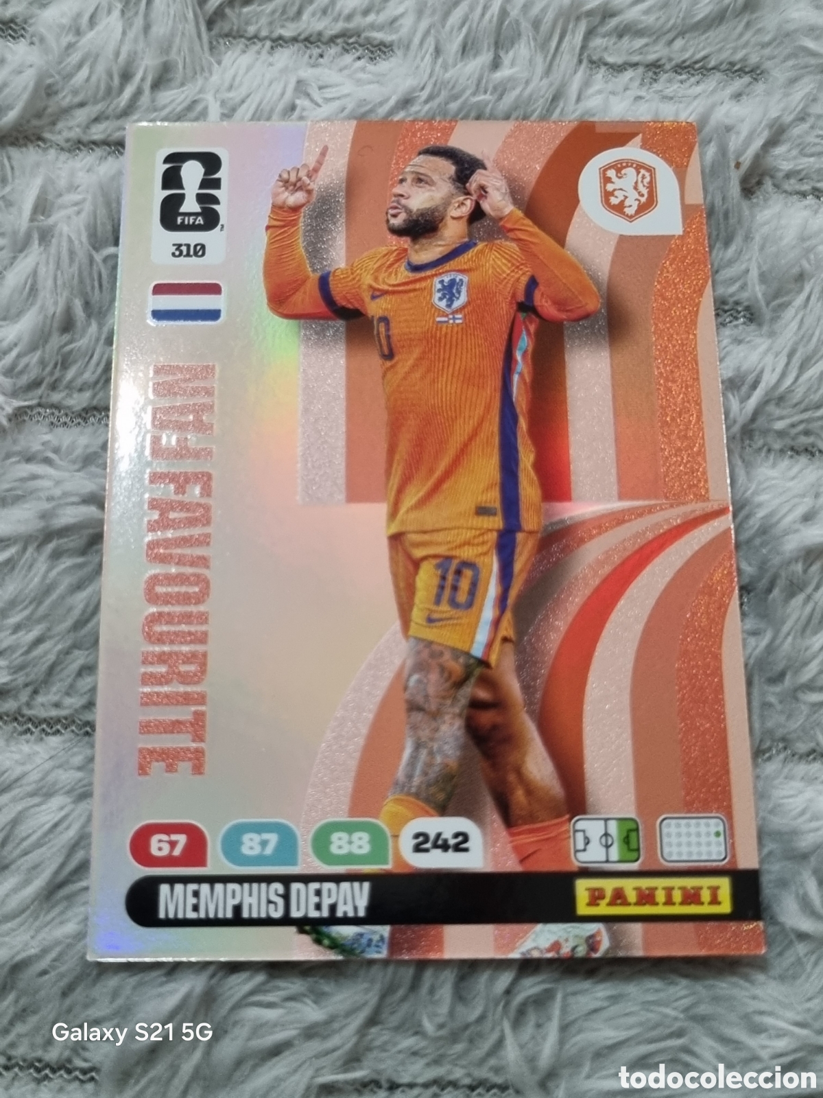 Trading Cards: 310 - MEMPHIS DEPAY, HOLANDA FAN FAVOURITE ADRENALYN FIFA WORLD CUP 2026