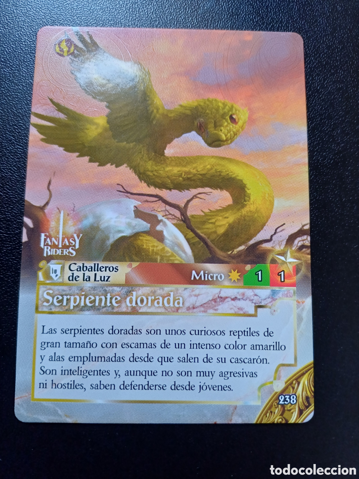 Trading Cards: #238 SERPIENTE DORADA PANINI FANTASY RIDER 2018