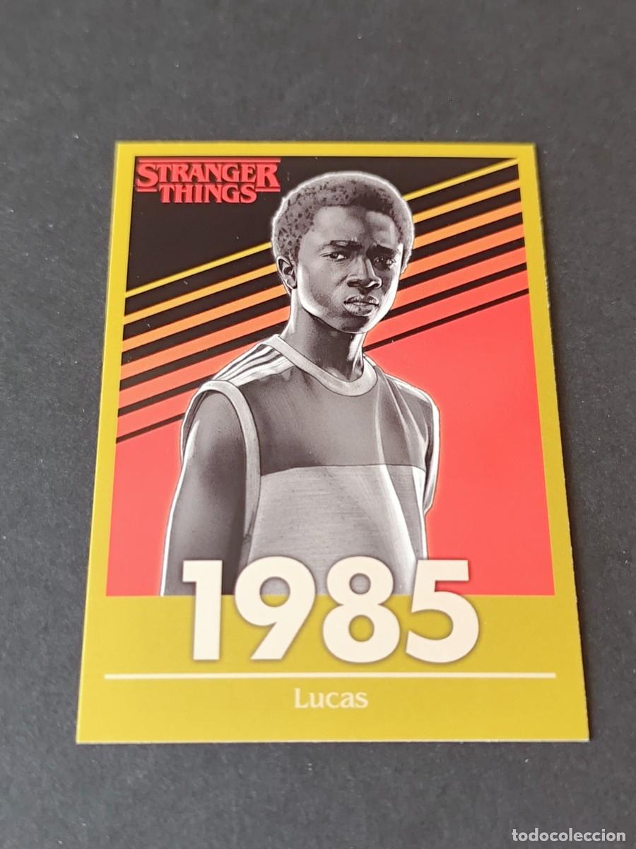 Trading cards: CARD 126 AMIGOS PARA SIEMPRE PARALELA PARALLEL GOLD STRANGER THINGS THIS IS OUR STORY 2026 PANINI