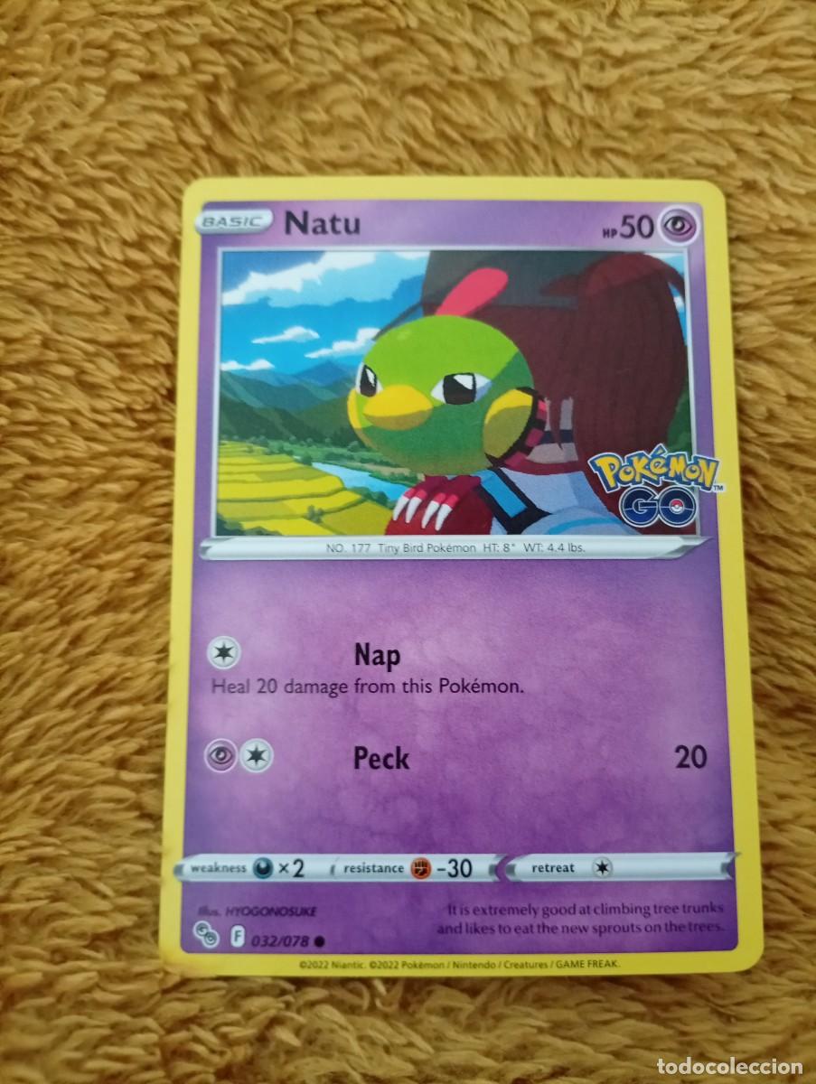 Trading cards: Carta de Pok&eacute;mon de Natu, n&uacute;mero 032/078, en ingl&eacute;s. Es una carta b&aacute;sica con 50 HP. 2022 - Ataques: