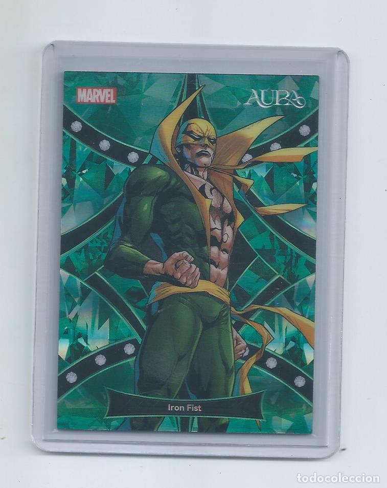 Trading cards: 2025 KAKAWOW AURA MARVEL : AM-HG-24 IRON FIST. VERSION GREEN MUY LIMITADA (11/25)