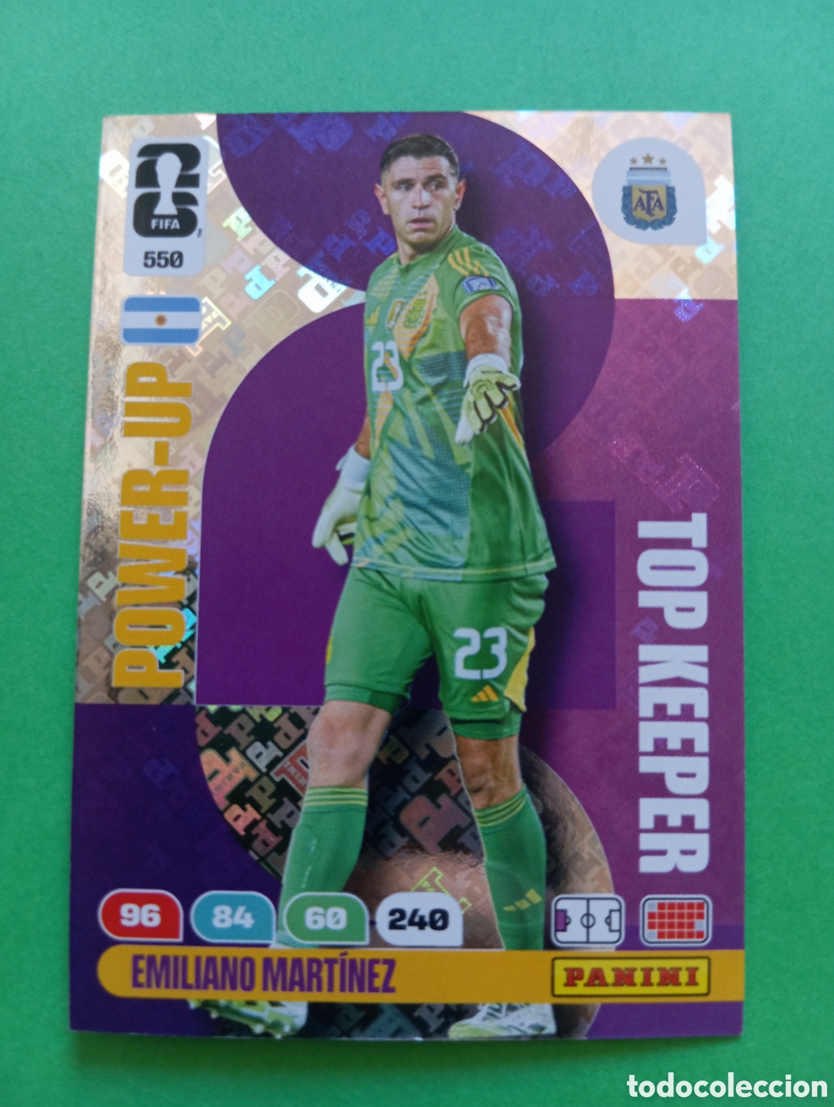 Trading cards: Emiliano Mart&iacute;nez Argentina POWER-UP n&deg;550 / PANINI FIFA WORLD CUP ADRENALYN XL 2026