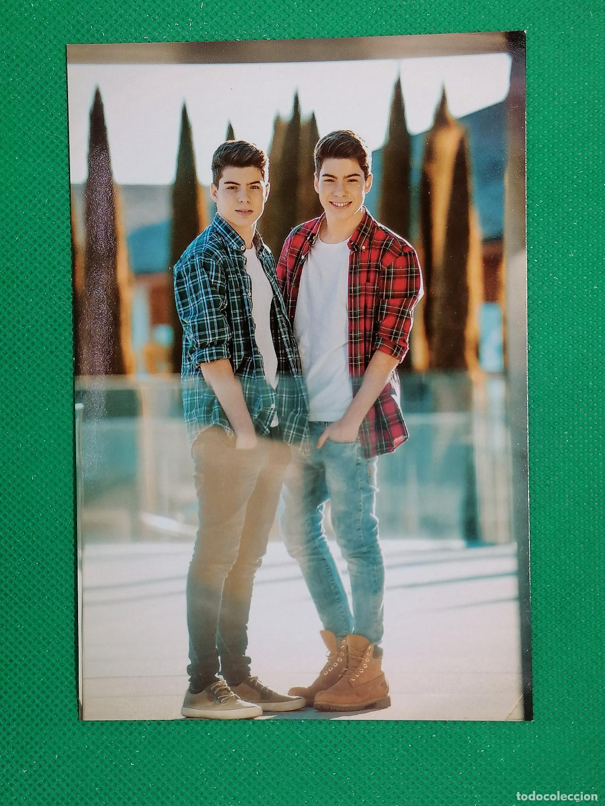 Trading cards: 82 GEMELIERS PHOTOCARD LAMINCARD POSTALCARD ⚽ PANINI PEP&acute;S MUSIC GROUP 15 2015 ⚽