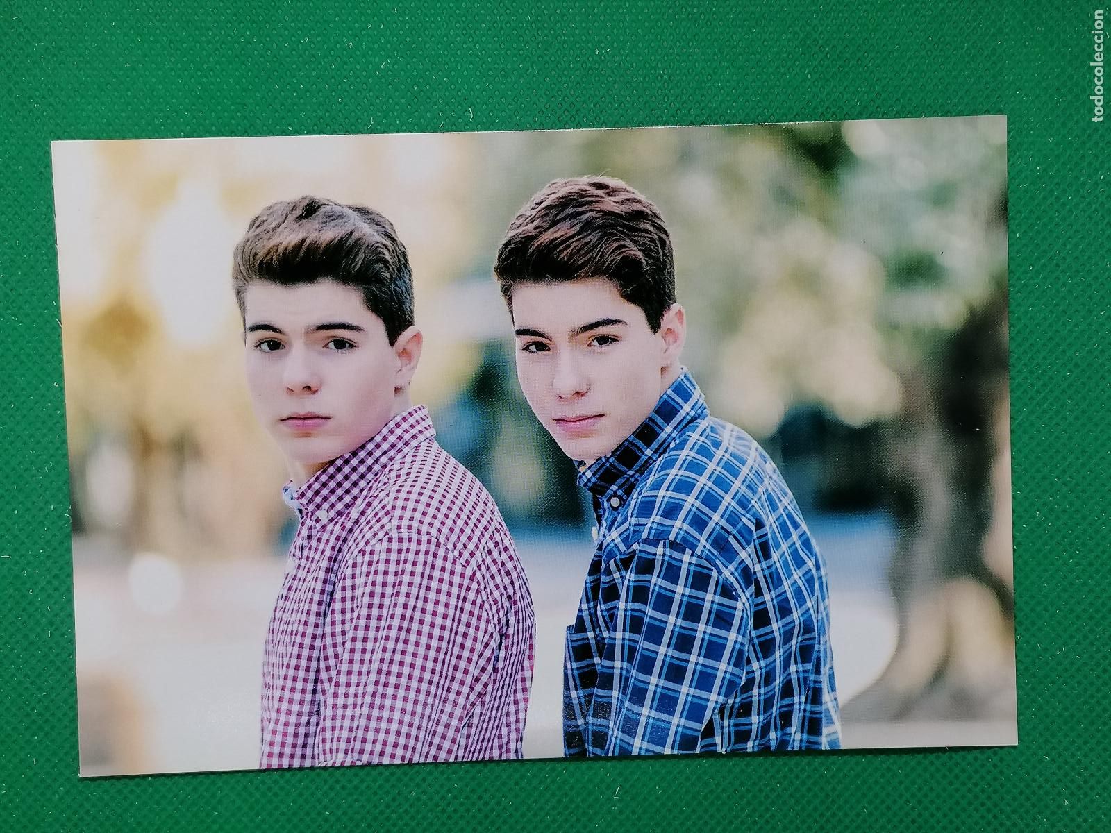 Trading cards: 77 GEMELIERS PHOTOCARD LAMINCARD POSTALCARD ⚽ PANINI PEP&acute;S MUSIC GROUP 15 2015 ⚽