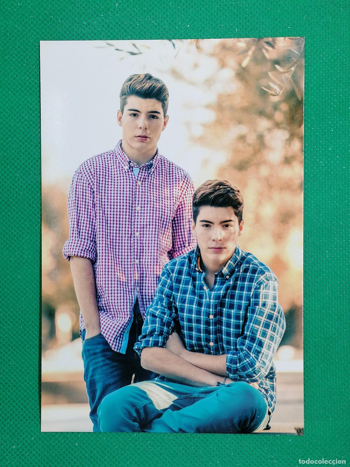 Trading cards: 76 GEMELIERS PHOTOCARD LAMINCARD POSTALCARD ⚽ PANINI PEP&acute;S MUSIC GROUP 15 2015 ⚽