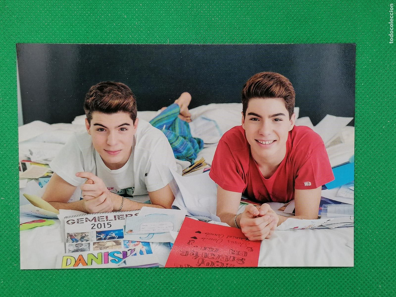 Trading cards: 68 GEMELIERS PHOTOCARD LAMINCARD POSTALCARD ⚽ PANINI PEP&acute;S MUSIC GROUP 15 2015 ⚽