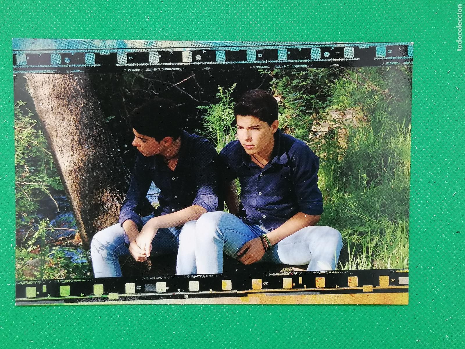Trading cards: 25 GEMELIERS PHOTOCARD LAMINCARD POSTALCARD ⚽ PANINI PEP&acute;S MUSIC GROUP 15 2015 ⚽