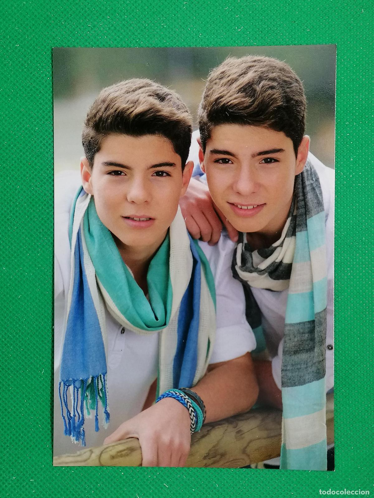 Trading cards: 1 GEMELIERS PHOTOCARD LAMINCARD POSTALCARD ⚽ PANINI PEP&acute;S MUSIC GROUP 15 2015 ⚽