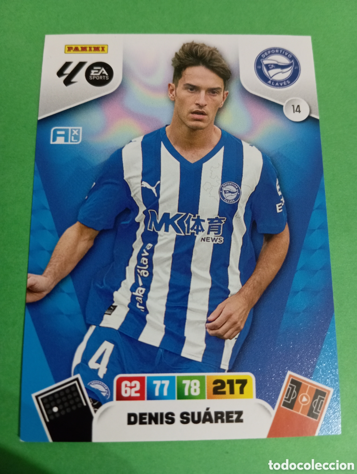 Sammelkarten: Denis Su&aacute;rez Alav&eacute;s n&deg;14 / PANINI ADRENALYN XL LA LIGA 2025/2026