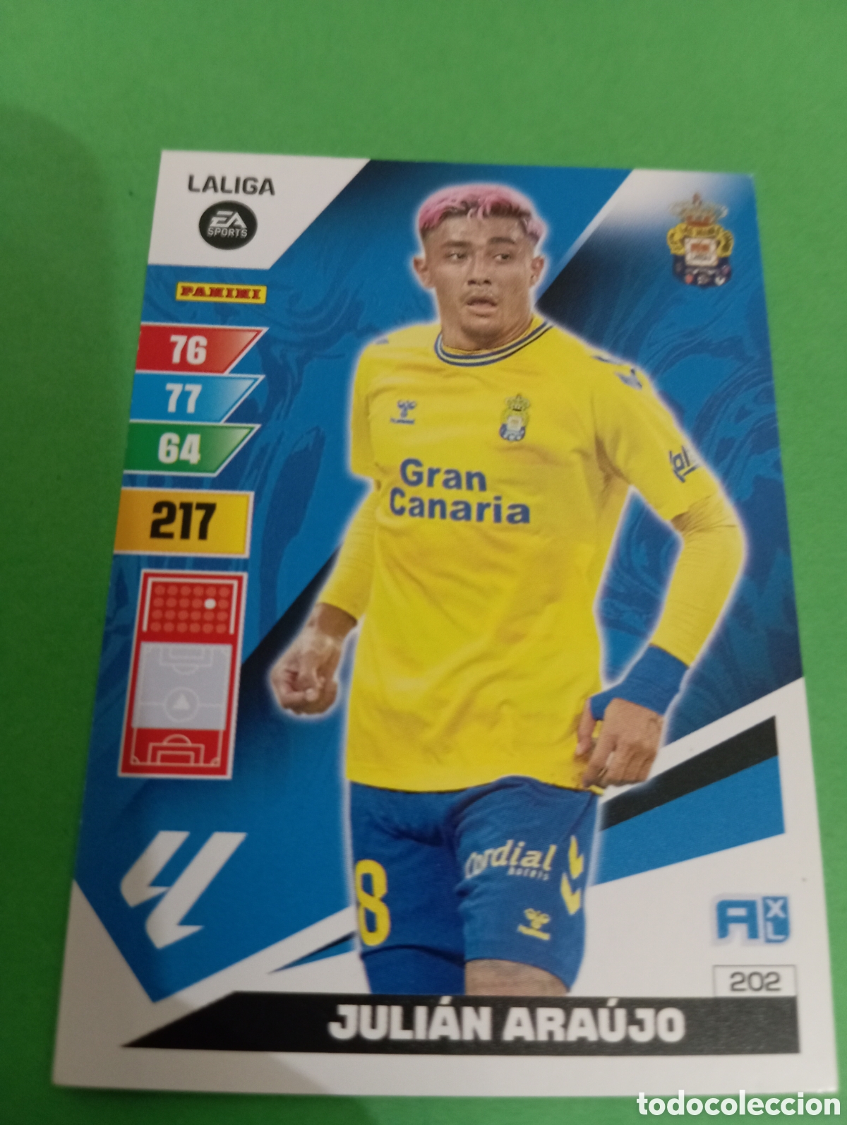 Trading cards: Juli&aacute;n Ara&uacute;jo Las Palmas n&deg;202 / PANINI ADRENALYN XL LA LIGA 2023/2024