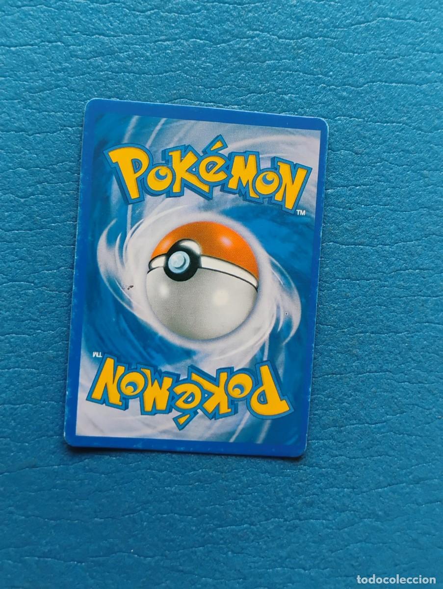 Trading cards: CROMO POKEMON - VICTINI V MAX - 2021 - Foto 2