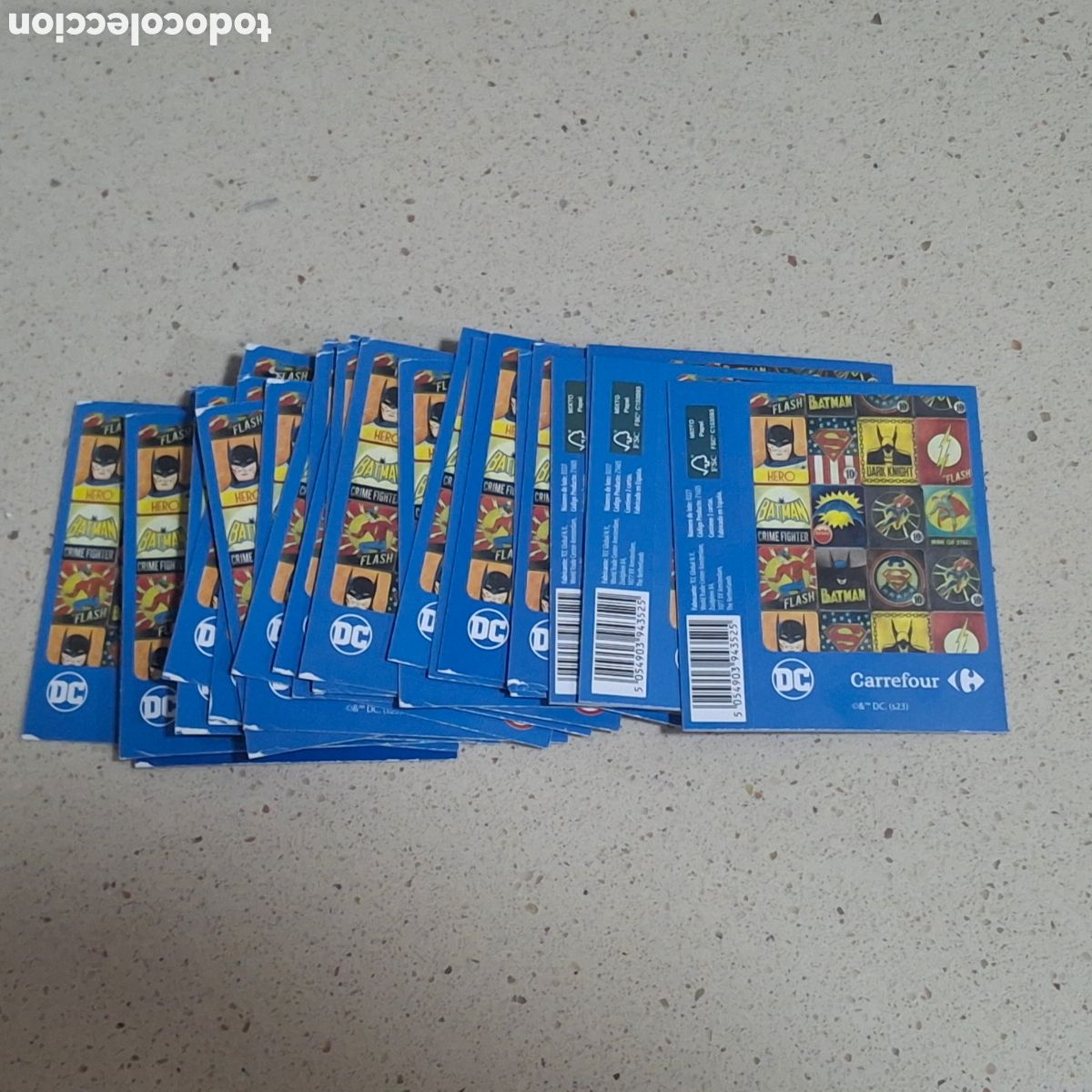 Trading cards: LOTE 24 SOBRES SIN ABRIR - DC CARREFOUR - SUPERHEROES - CARTAS TRADING CARDS - SUPERMAN BATMAN