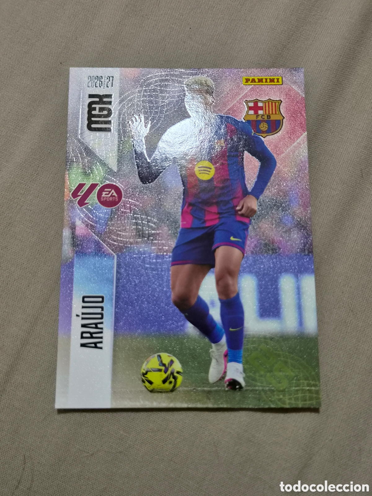 Trading cards: 80 - ARAUJO - BARCELONA MEGACRACKS 2026 2027