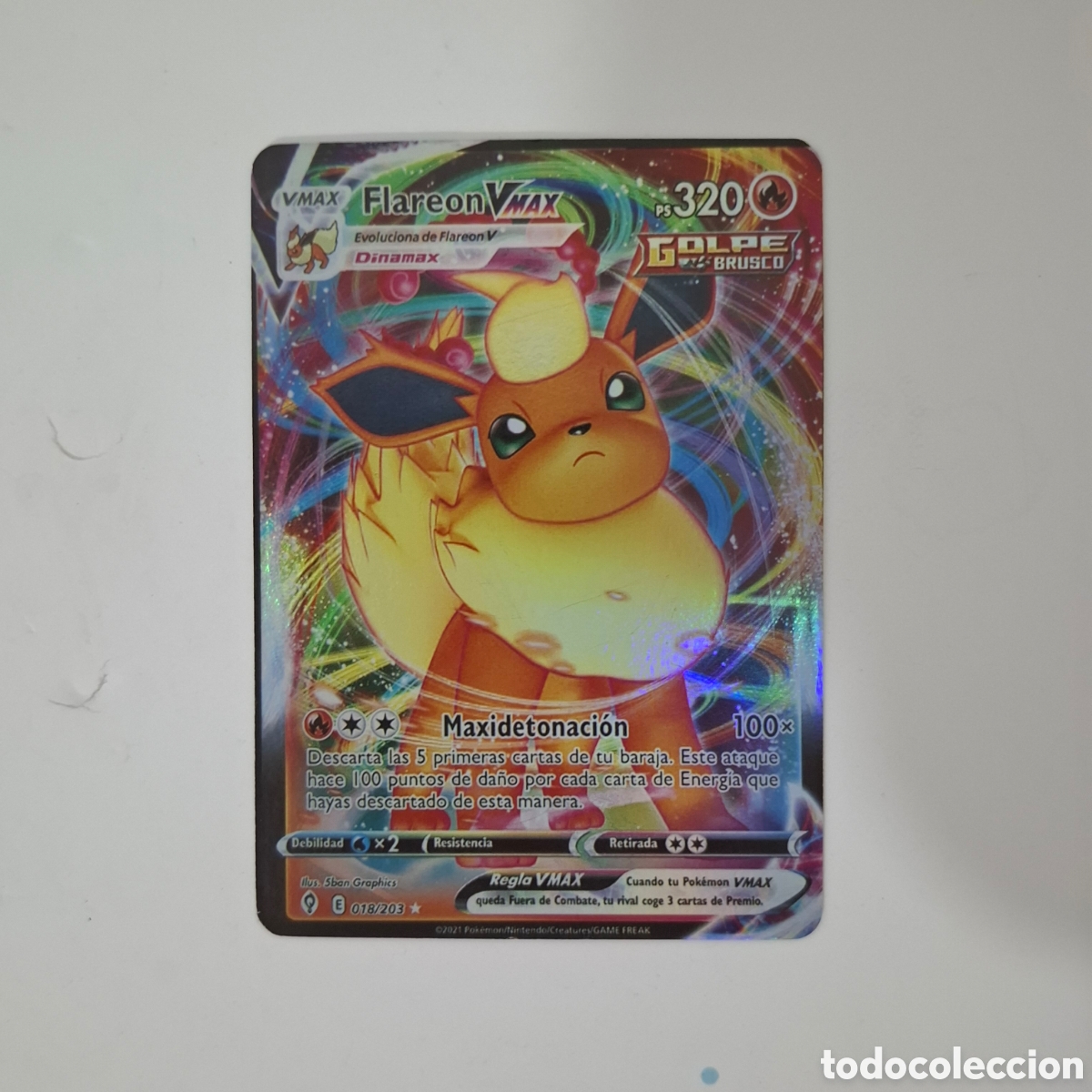 Trading cards: CARTA POKEMON CARD FLAREON VMAX
