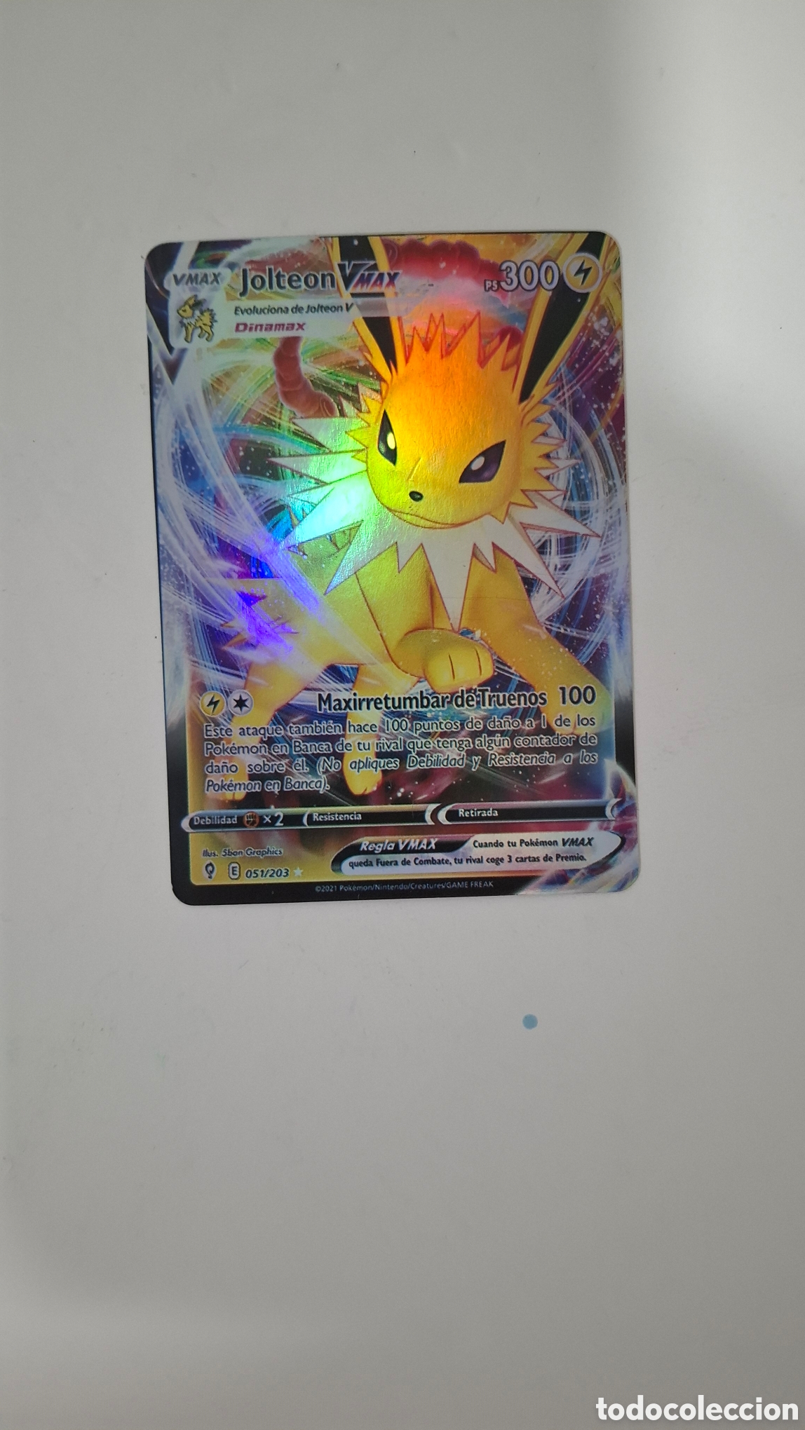 Trading cards: CARTA POKEMON CARD JOLTEON VMAX