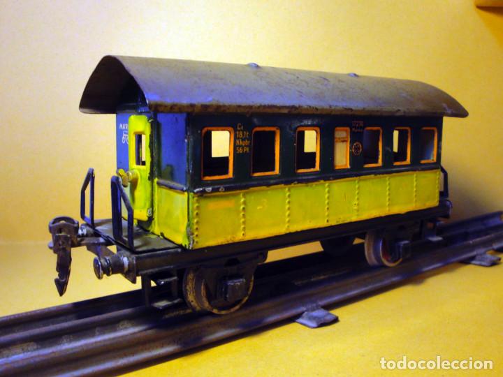 Trenes escala: Vag&oacute;n de pasajeros de M&auml;rklin. Escala 0 - Foto 2