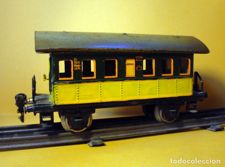 Trenes escala: Vag&oacute;n de pasajeros de M&auml;rklin. Escala 0 - Foto 3