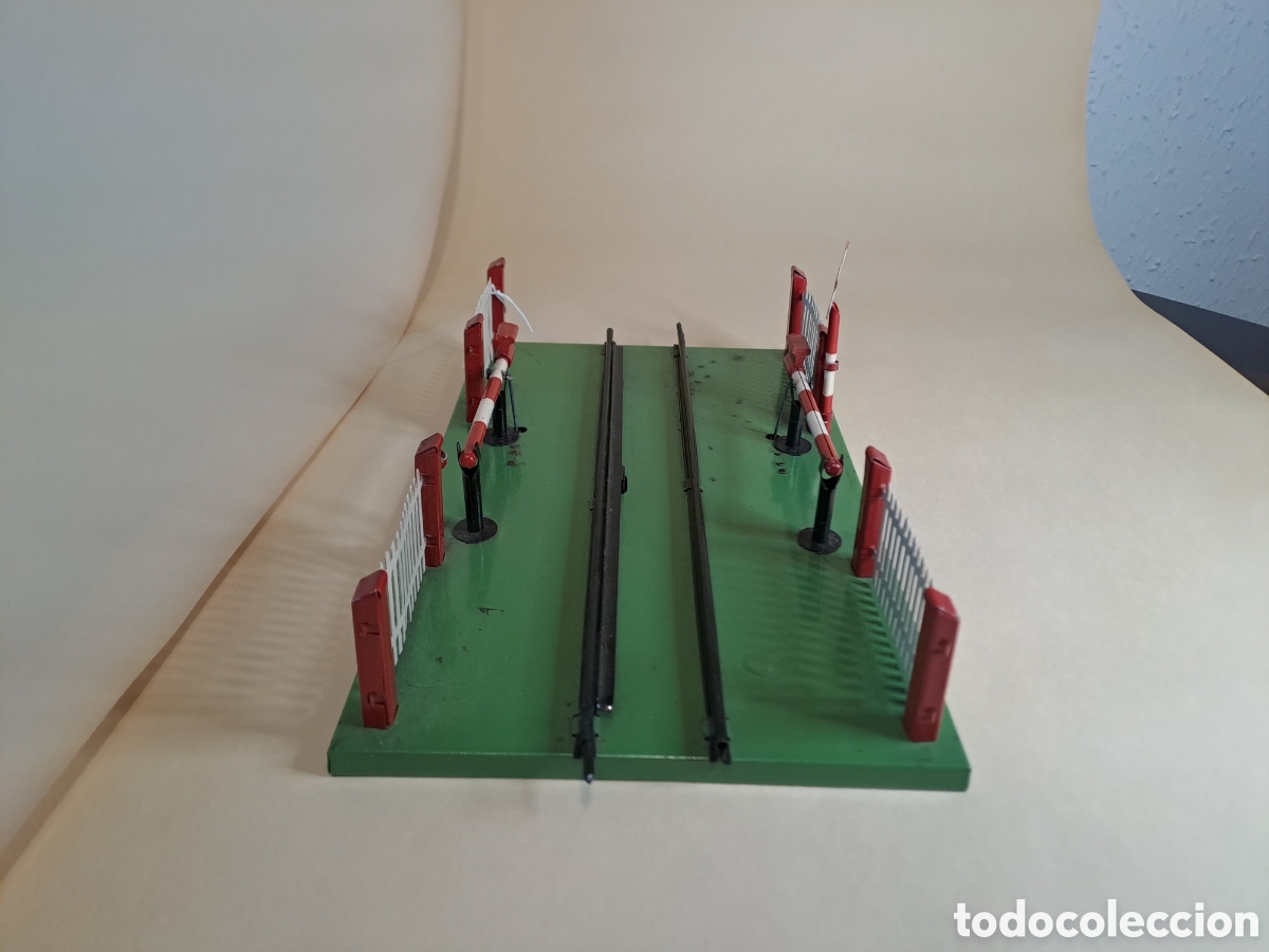 Trenes escala: Antiguo paso a nivel escala 0 - Foto 3