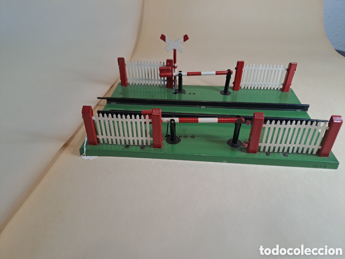 Trenes escala: Antiguo paso a nivel escala 0 - Foto 4