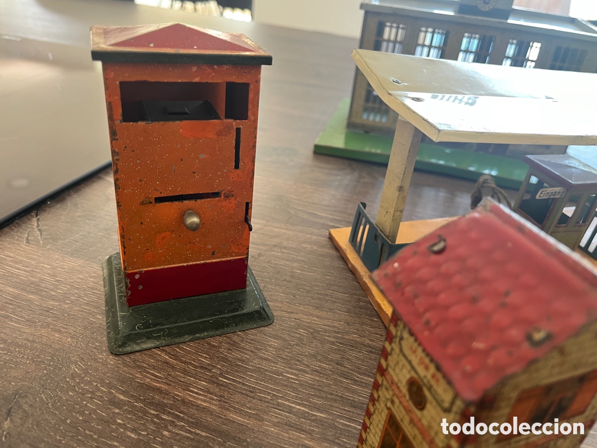 Trenes escala: Lote estaciones metal - Foto 6