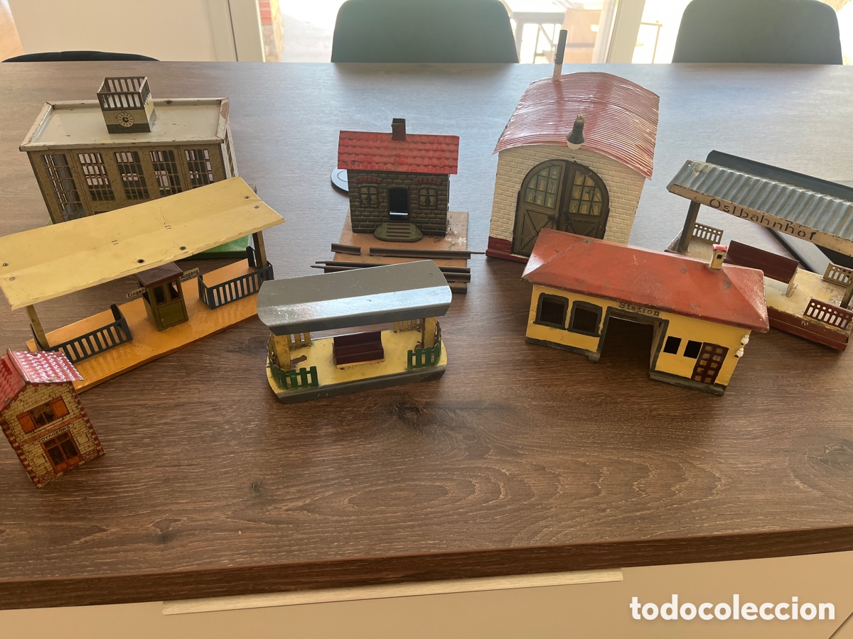Trenes escala: Lote estaciones metal - Foto 1