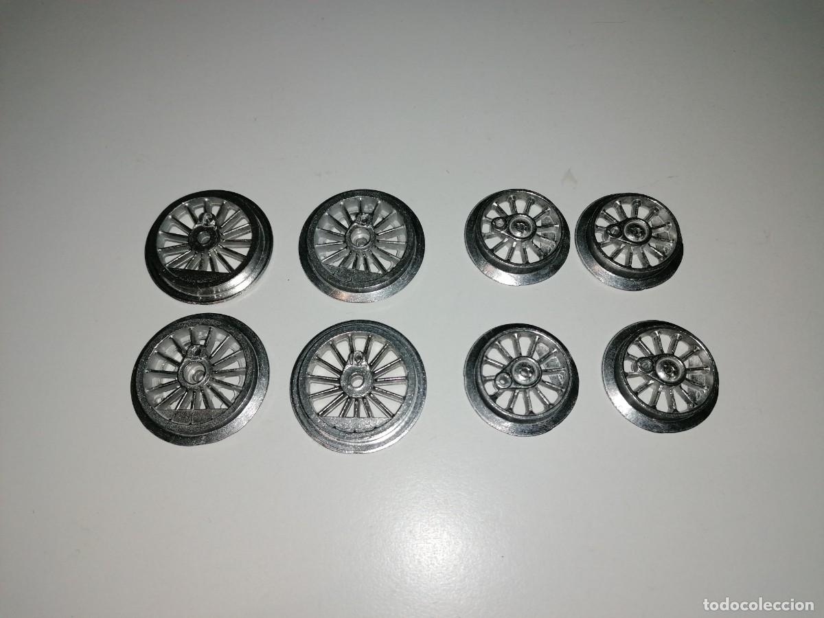 Trenes Escala: Accesorios 0 Lote de 8 Ejes para Locomotora Tipo Pay&aacute; Buen Estado