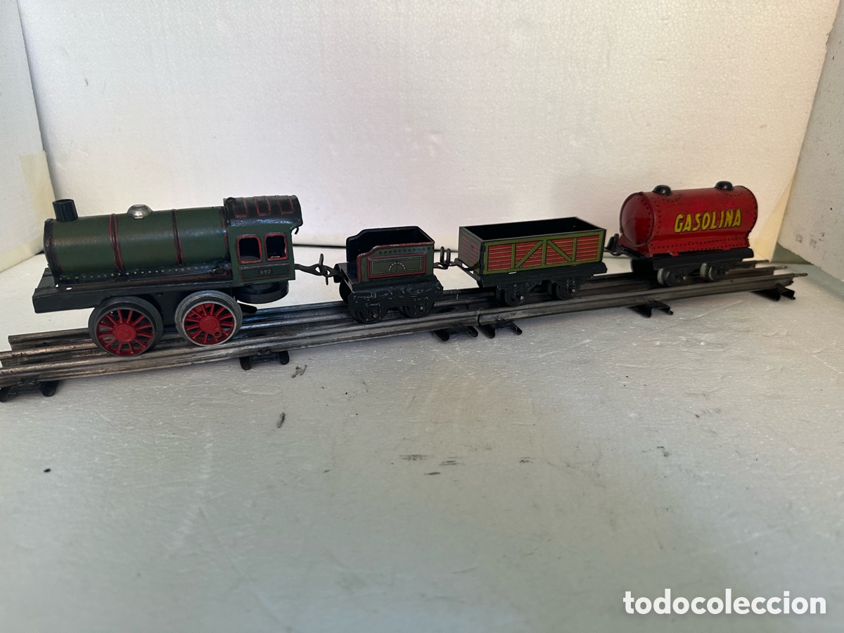 Trenes Escala: Locomotora 982 de Paya tender y dos vagones escala 0