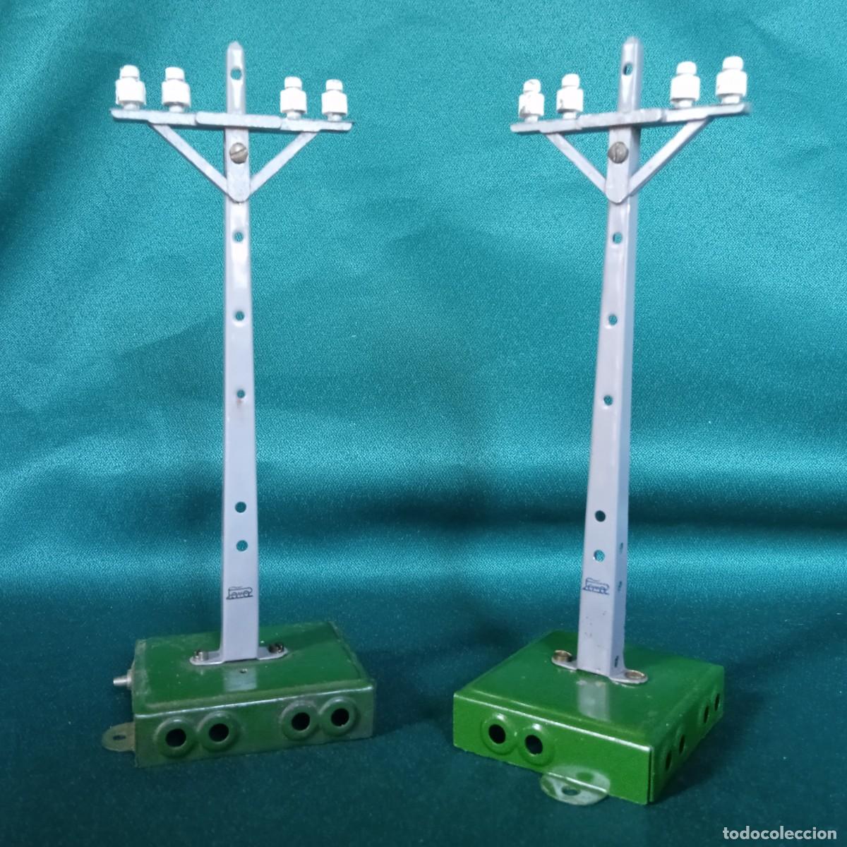 Trenes Escala: Pareja: POSTES EL&Eacute;CTRICOS, de Paya.