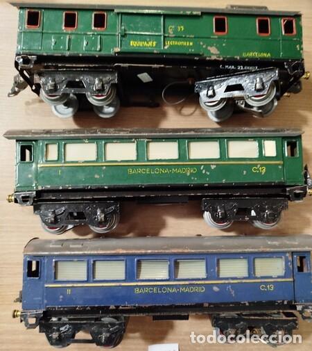 Trains &Eacute;chelle: ELECTROTREN. Tres vagones met&aacute;licos de la l&iacute;nea Madrid-Barcelona de los a&ntilde;os 50 aprox. ESCALA 0.