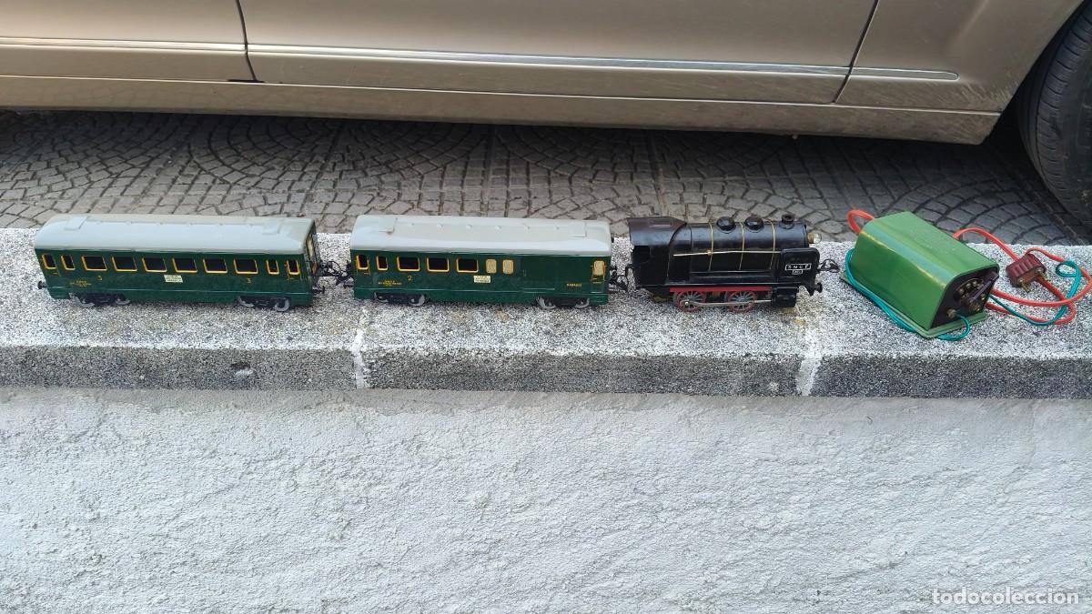 Trenes escala: Locomotive SNCF 231+2 voiture SNCF mistral et transfo hornby 20 v parfait &eacute;tat fonctionne ref 673
