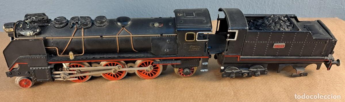 Trenes escala: Tren el&eacute;ctrico PAY&Aacute; 1101 con vag&oacute;n de carga, a&ntilde;os 50, escala 0