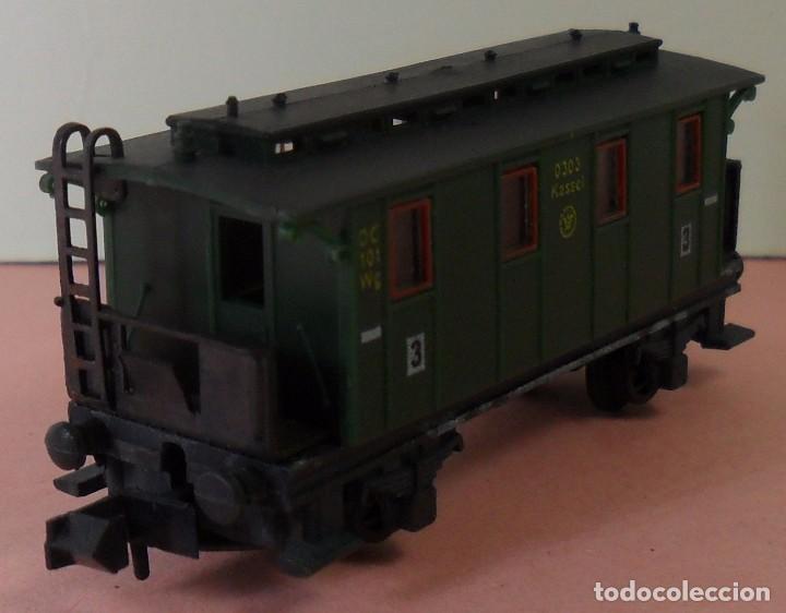 Trenes escala: ARNOLD N - 3030 - Vag&oacute;n pasajeros 3&ordf; clase - Foto 2