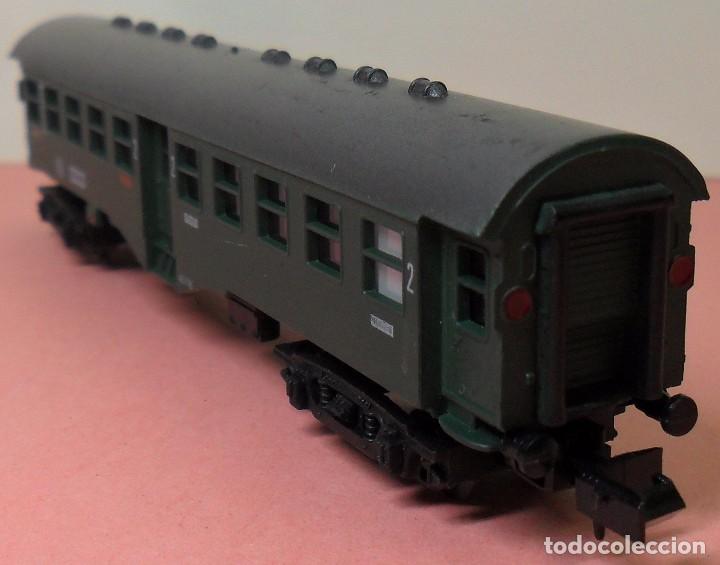 Trenes escala: ARNOLD N - 5804 - Vag&oacute;n pasajeros 2&ordf; clase - Foto 3