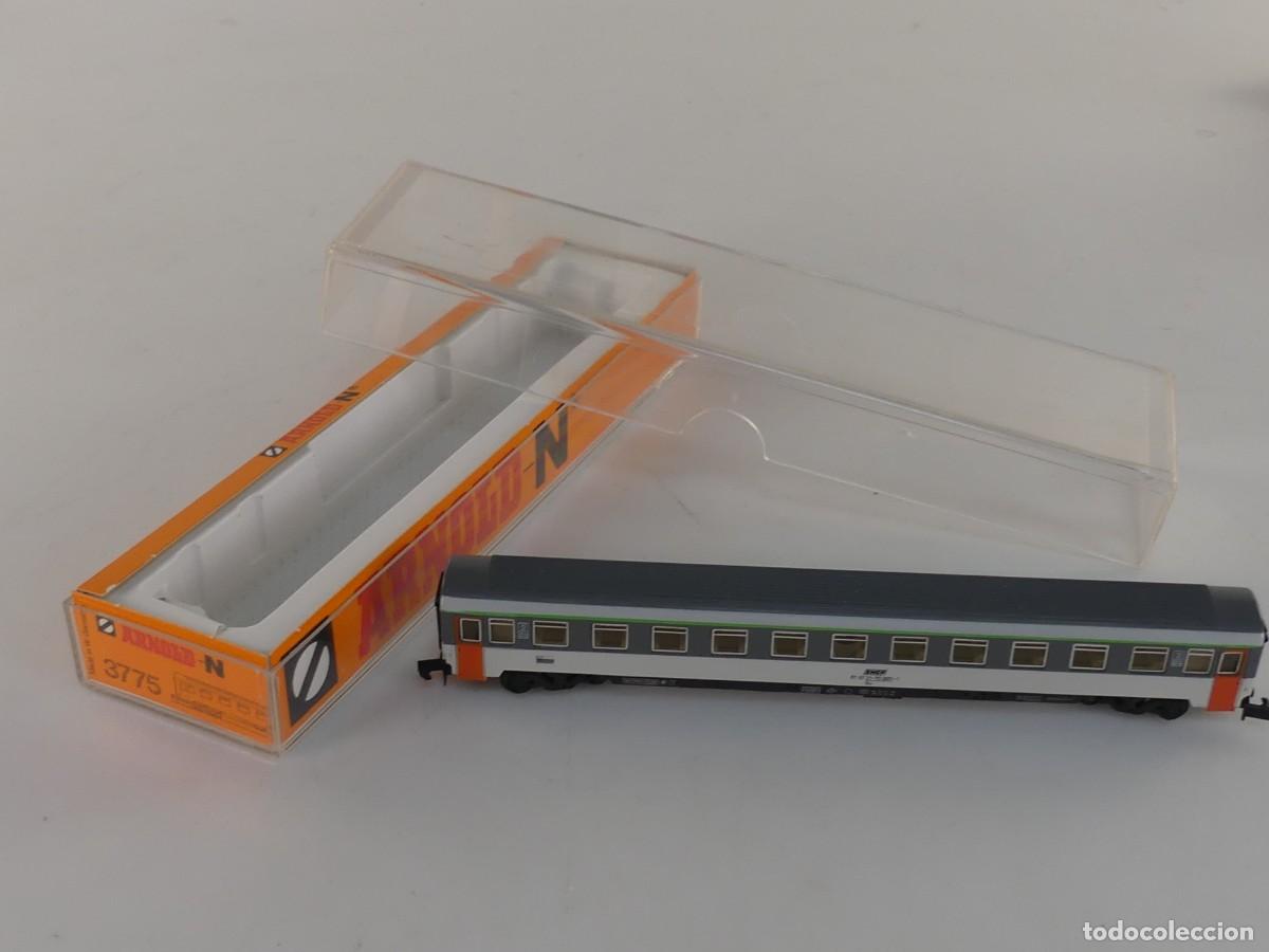 Modelleisenbahnen: ARNOLD ESCALA -N- VAG&Oacute;N COCHE PASAJEROS REF: 3775 CON CAJA