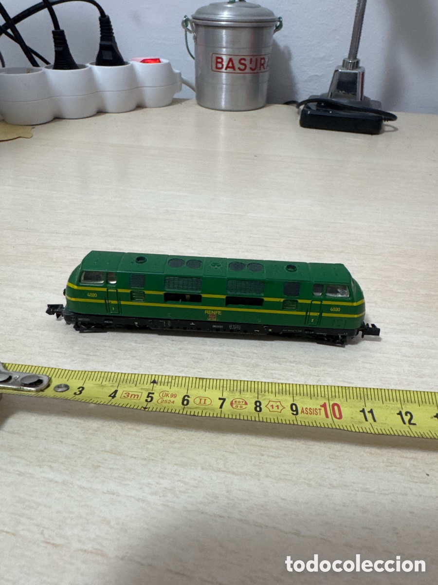 Trenes Escala: LOCOMOTORA ARNOLD RENFE