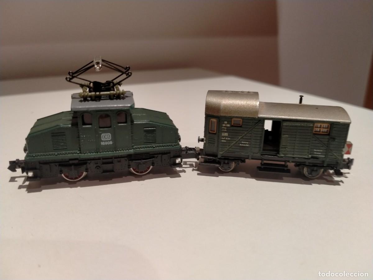 Trenes escala: Antigua locomotora el&eacute;ctrica Arnold 2N de la DB+ furg&oacute;n puertas correderas