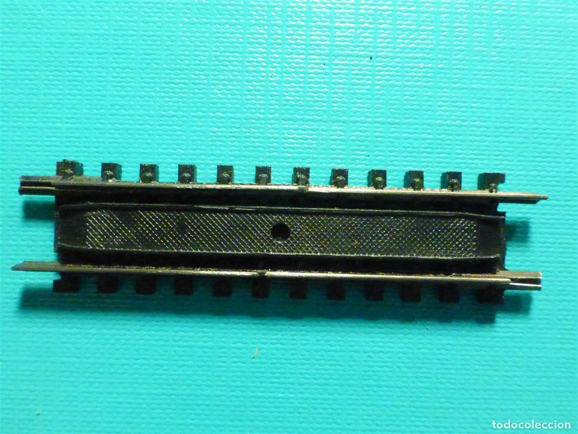 Trenes escala: V&iacute;a Recta p/ Tren El&eacute;ctrico Escala N Arnold R&aacute;pido 0103 - Tramo Recto c/ Pat&iacute;n central 55 mm. 5,5 cm