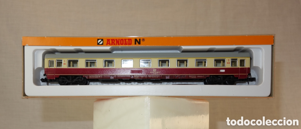 Trenes escala: vag&oacute;n de pasajeros de primera clase a escala N (1:160) de la marca Arnold